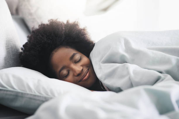 The Thermal Trade-Off: Why Ditching Sheets Might Actually Keep You Cooler
